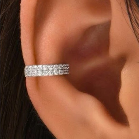 ⚜️𝟯𝟬%𝗢𝗙𝗙 𝗯𝘂𝗻𝗱𝗹𝗲𝘀 𝟯+⚜️ NEW CZ Silver Double Row Paved Thick Cuff Earring - Picture 4 of 7